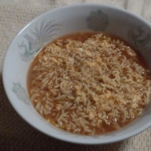 我が家の定番 卵とじの インスタントラーメン レシピ 作り方 By ラズベリっち 楽天レシピ 我が家の定番 卵とじの インスタントラーメン レシピ 作り方 By ラズベリっち 楽天レシピ